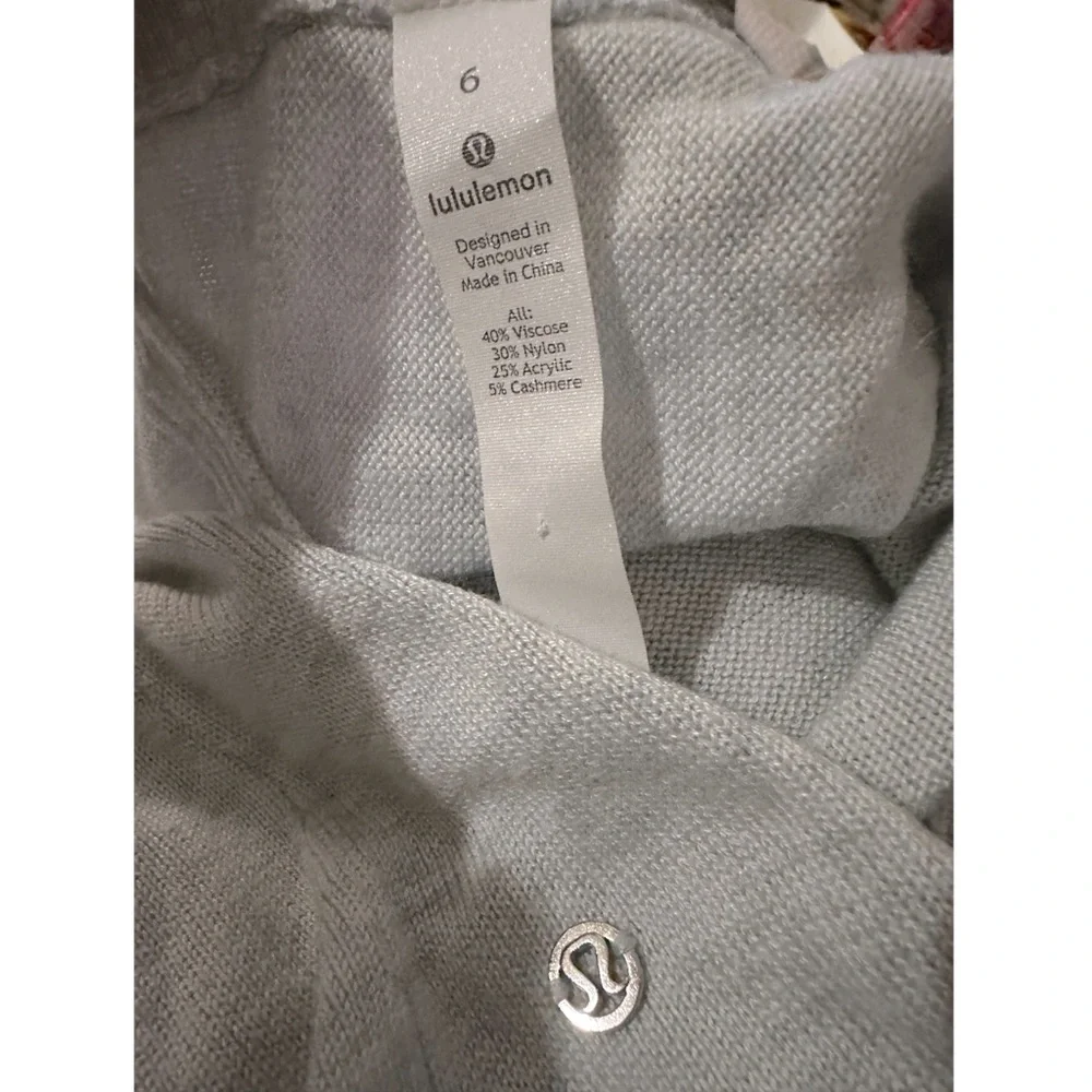 Lululemon‎ Unity Pullover Long Sleeve Size 6 NWOT
